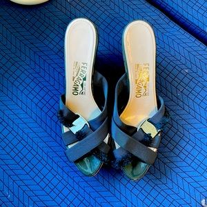 Ferragamo Wedges 6.5 - PERFECT FOR SPRING - navy and cork